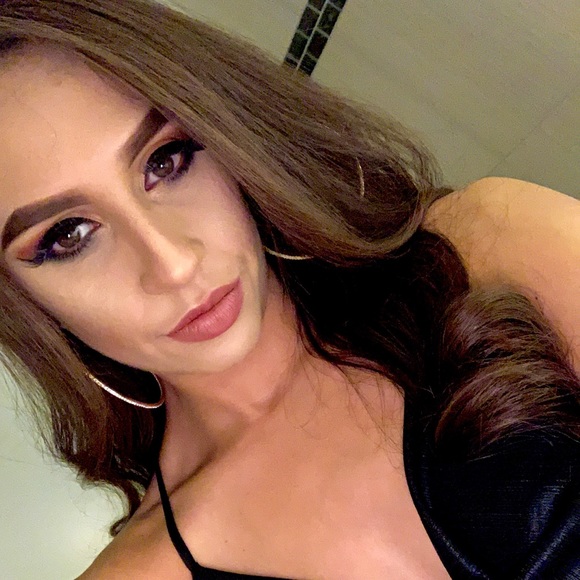 Meet your Posher, Carmen - Picture 1 of 1